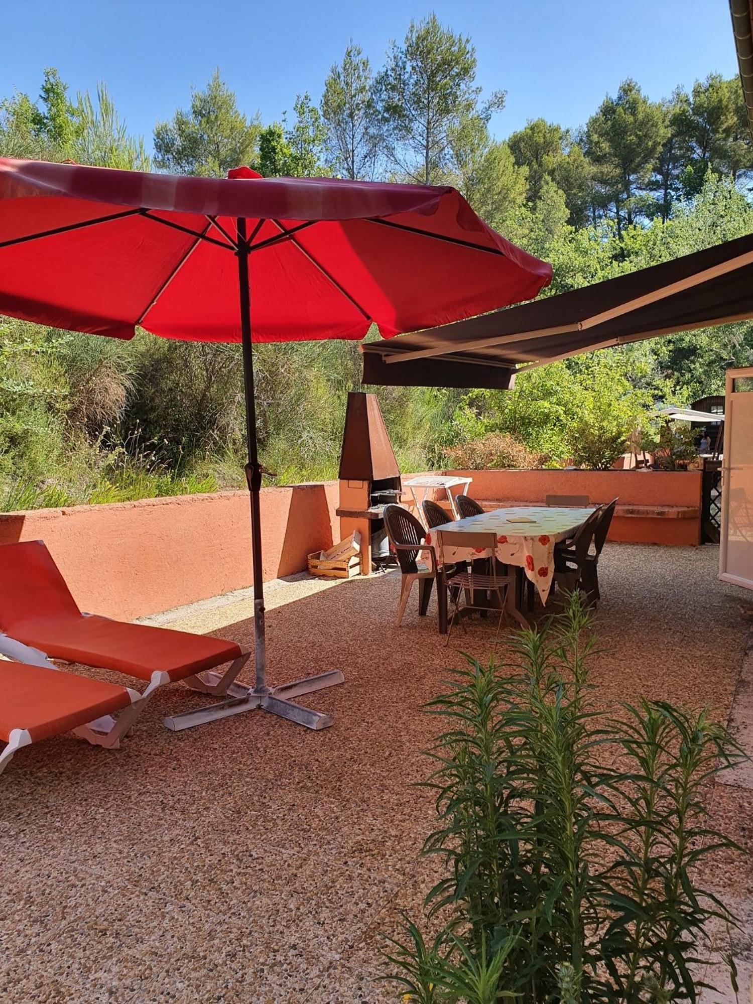 L'Oustaou Du Luberon Et Spa Villelaure Exterior foto